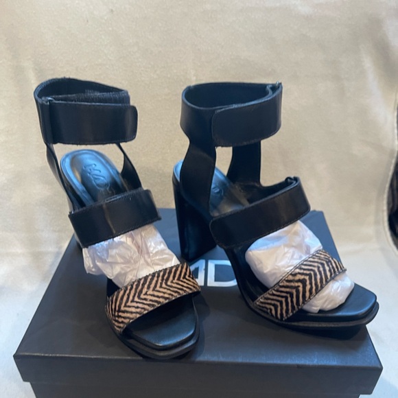 M4D3 (MADE) Shoes - #9 M4D3 Women’s Leather/Cowhide Sandals 🔥